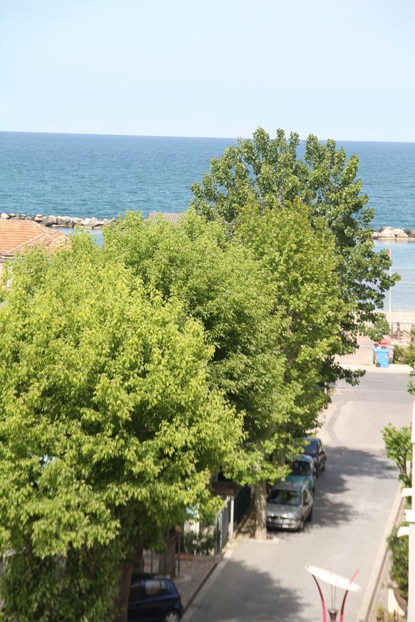 Hotel Capri Bellaria-Igea Marina Exterior foto