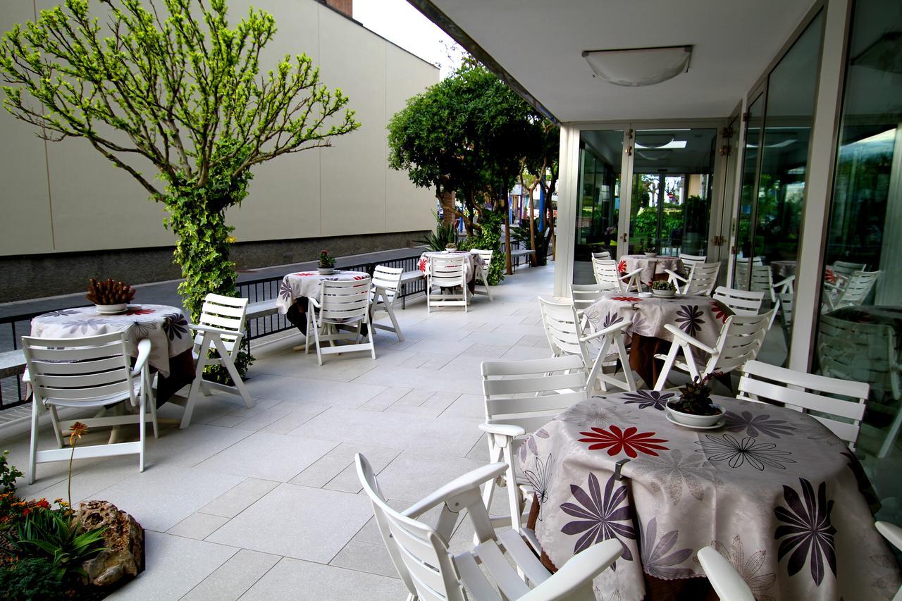 Hotel Capri Bellaria-Igea Marina Exterior foto