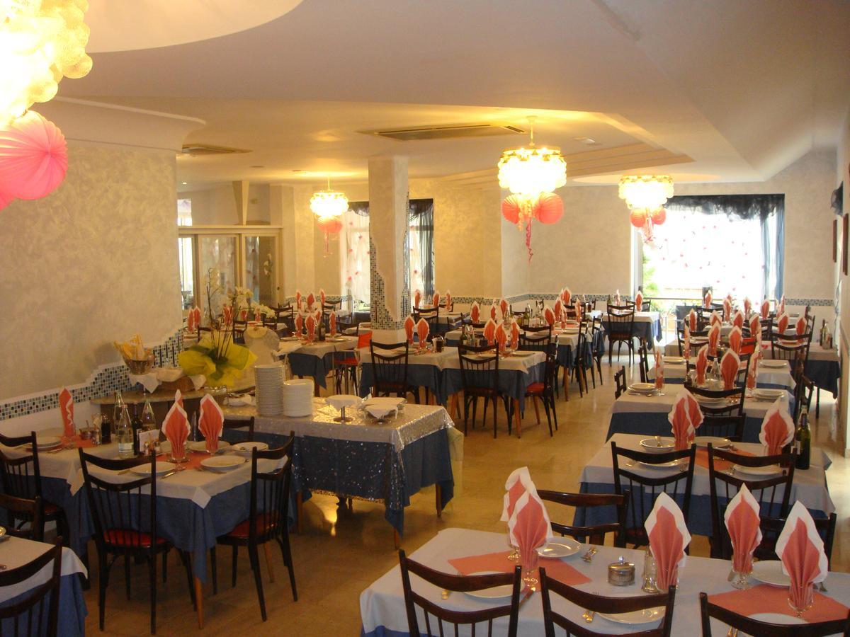 Hotel Capri Bellaria-Igea Marina Exterior foto